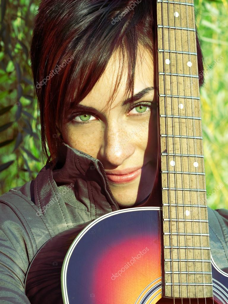 130+ Cool Stylish Profile Pictures for Facebook for Girls with Guitar