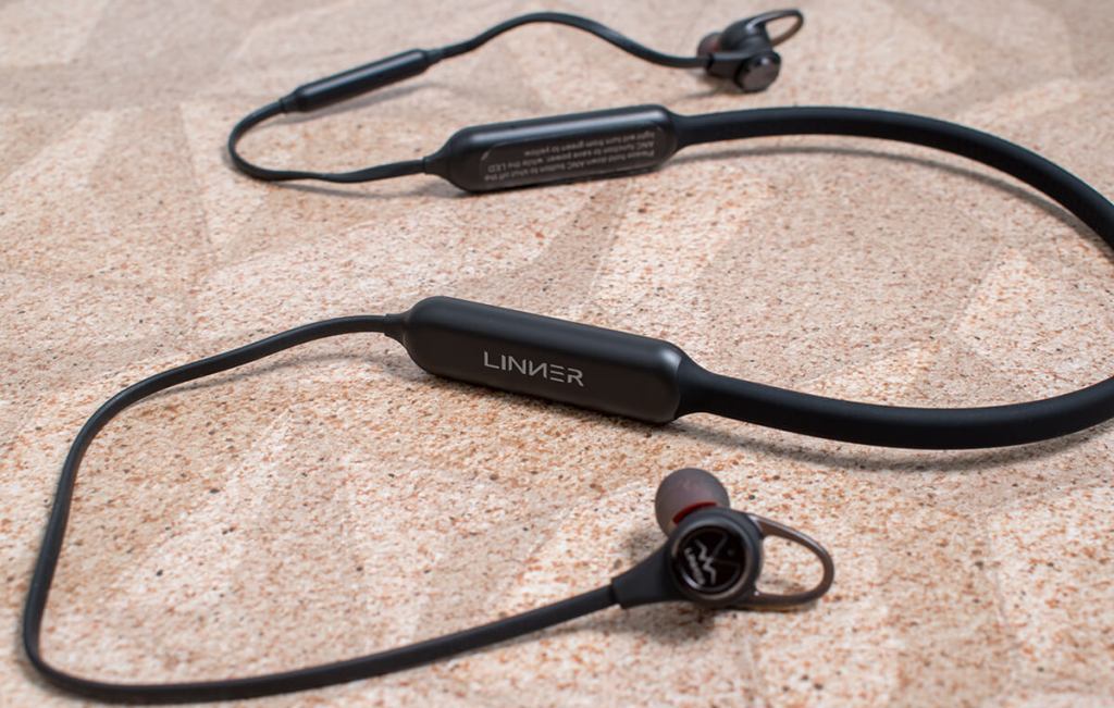 Best 7 Noise Cancelling Earbuds to Buy Online (by User Ratings)