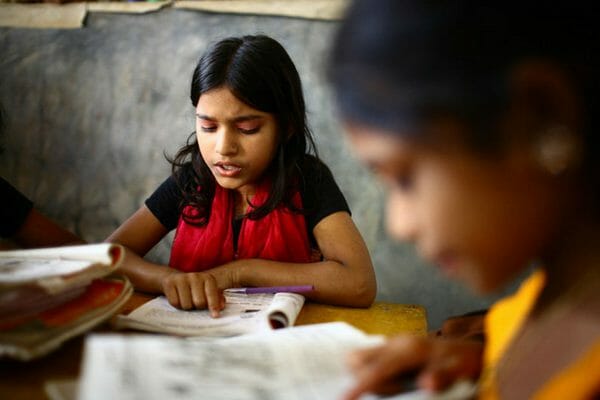 kids studying